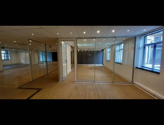 466M² OFFICE TO LET IN BRYANSTON